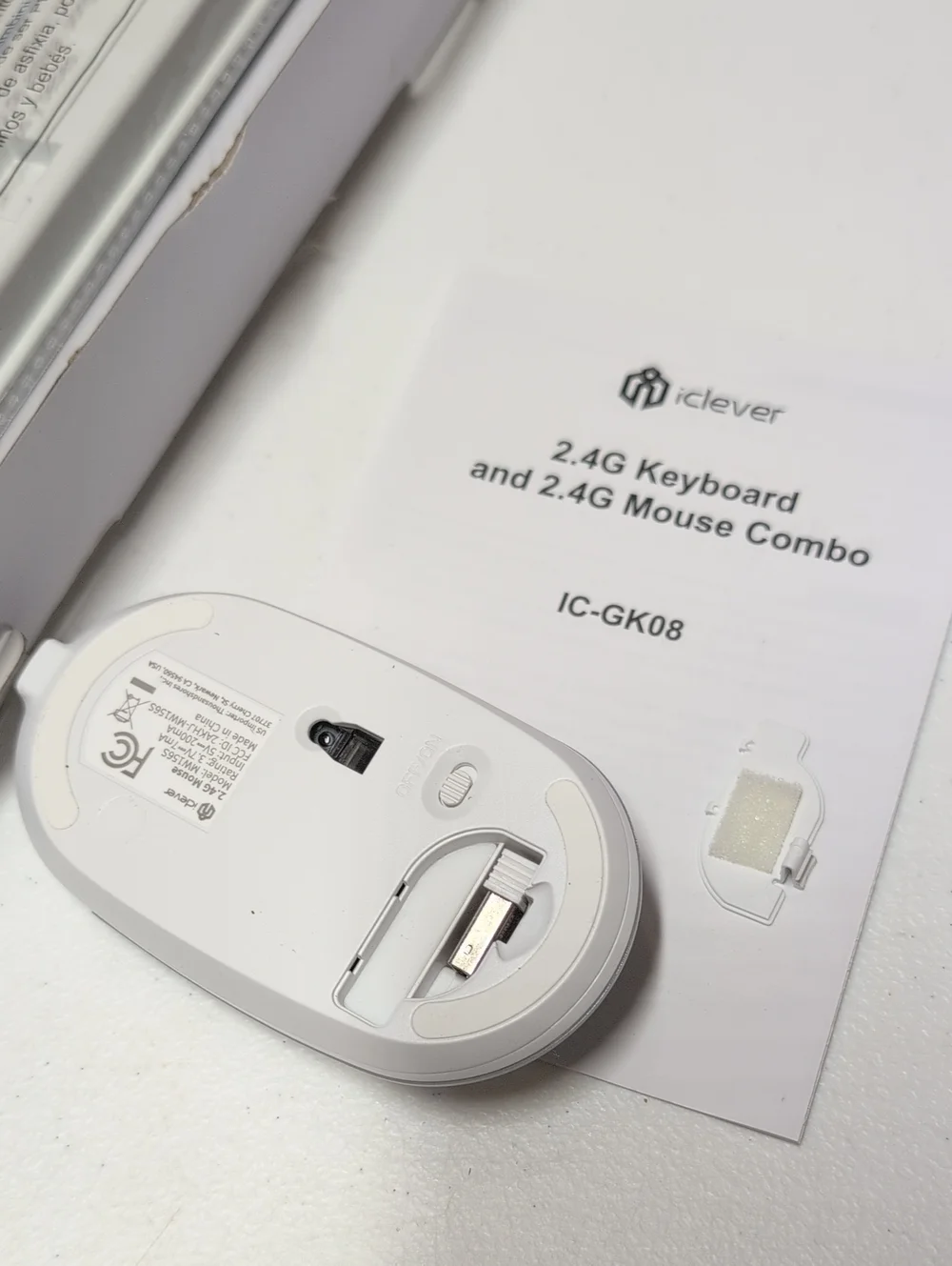 iClever White Wireless USB Keyboard and Mouse Combo — (95)
